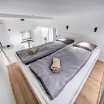 Loft 8 - Cozy Stylish With Parking