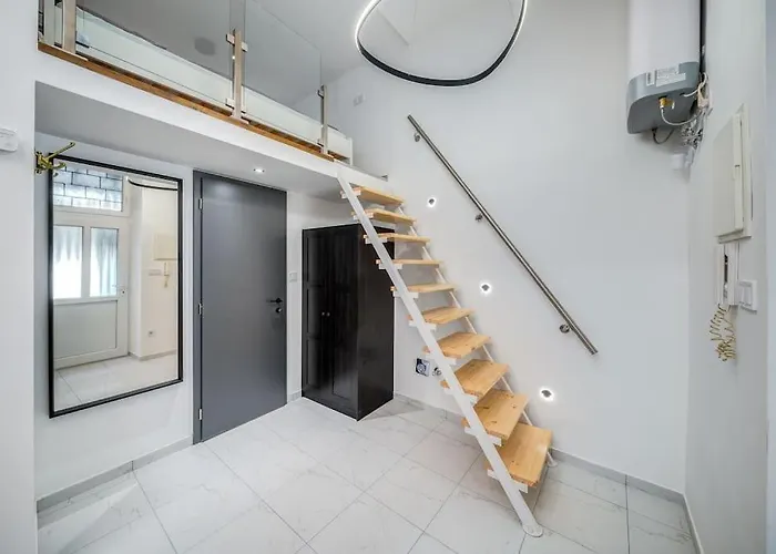 Loft 8 - Cozy Stylish With Parking *